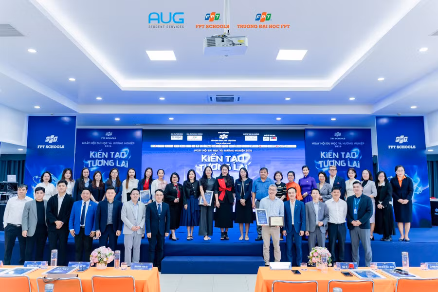 ngay-hoi-du-hoc-huong-nghiep-6.jpg