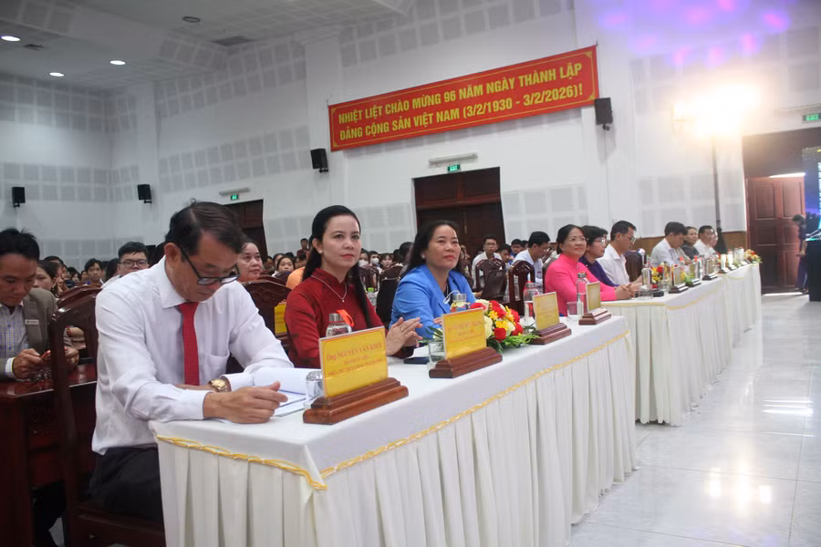 hs-sv-can-tho-giao-luu-phi-hanh-gia-3.jpg