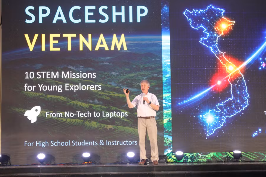 hs-sv-can-tho-giao-luu-phi-hanh-gia-5.jpg