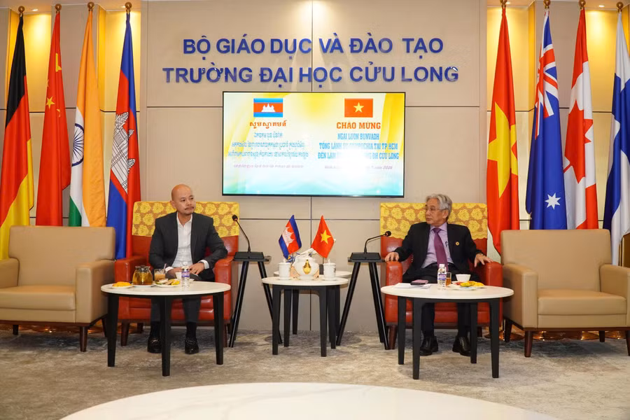 truong-dhcl-hop-tac-campuchia-2.jpg