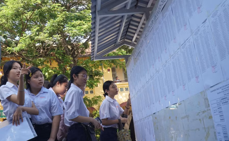Thí sinh tại Hội đồng thi Trường THPT Châu Văn Liêm.
