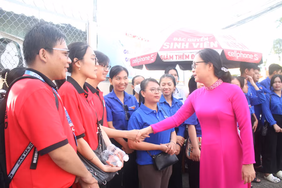 thu-truong-quyen-thanh-2.jpg