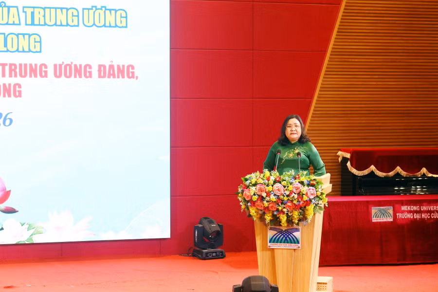 dhcl-sinh-hoat-chinh-tri-2.jpg