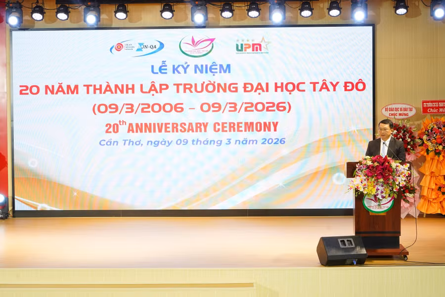 dhtd-ky-niem-20-nam-4.jpg