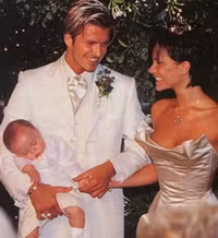 Loạt ảnh hiếm đám cưới của David Beckham