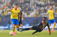 Người hâm mộ háo hức chờ đón Messi so tài Ronaldo