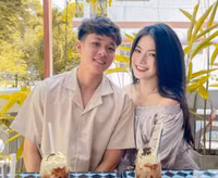 Nhan sắc bạn gái cựu sao Hoàng Anh Gia Lai được báo Trung Quốc khen hết lời