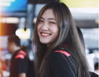Phong cách nữ tính gây thương nhớ của Hoa khôi bóng chuyền Trần Việt Hương