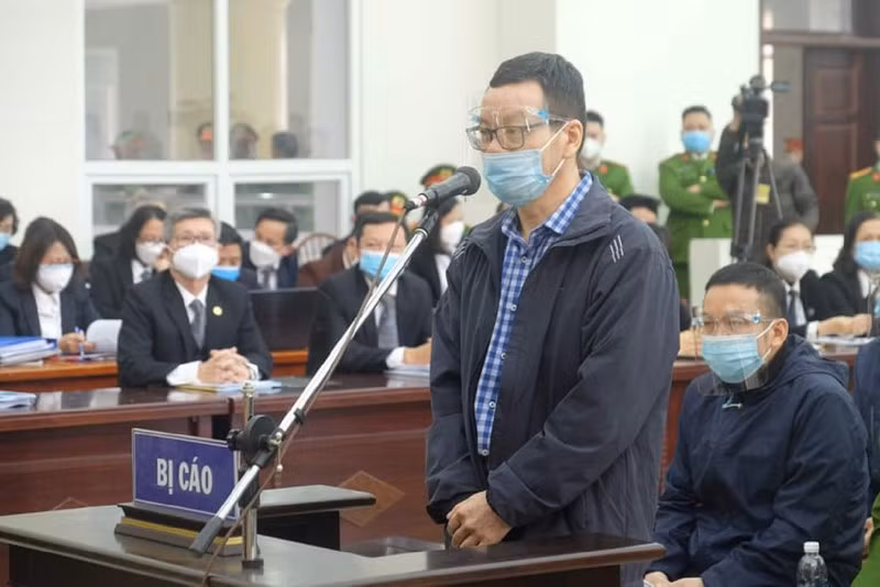 Bị cáo Nguyễn Mạnh Hùng tại tòa.