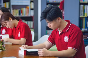 Sinh viên Trường ĐH Việt Nhật (ĐH Quốc gia Hà Nội).