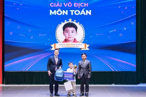 Giải vô địch môn Toán thuộc về thí sinh Nguyễn Ngọc Minh Khang.