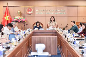 Quang cảnh cuộc làm việc.