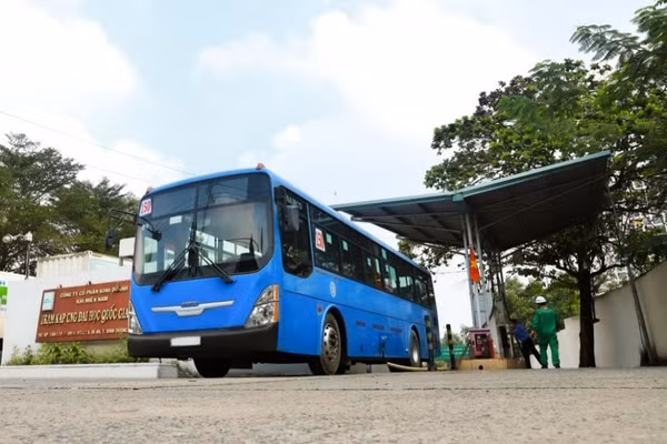 Trạm nạp khí CNG tại Đại học Quốc gia TPHCM. Ảnh: KMN