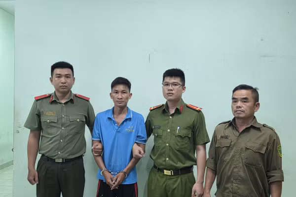 Bùi Trung Quốc bị Công an TPHCM tạm giữ. Ảnh: Công an TPHCM.