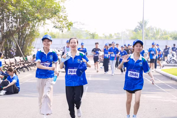 Vận động viên tham gia giải chạy. Ảnh: NTCC.