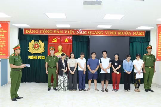 Nhiều bị can về hành vi mua bán trái phép hóa đơn (ảnh Tư liệu).