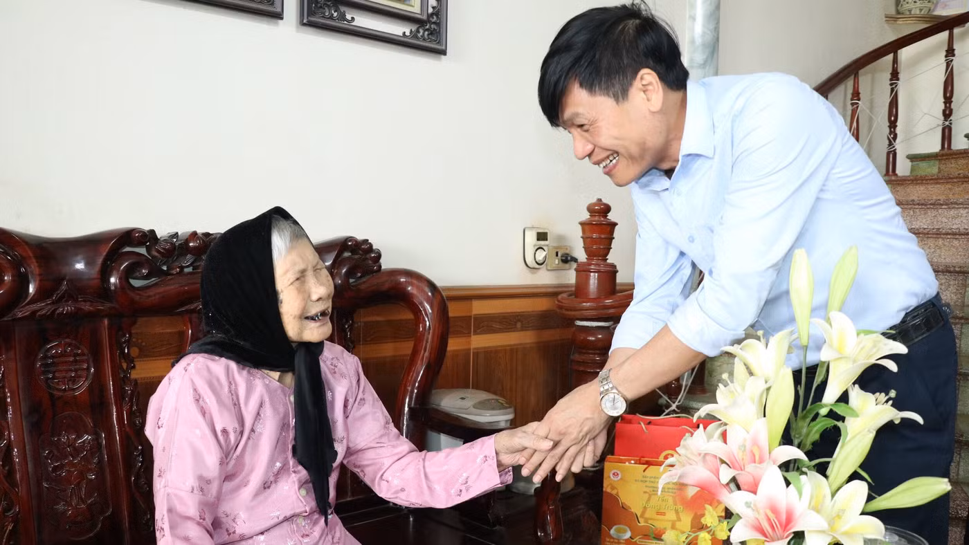 Bà mẹ Việt Nam Anh hùng Đặng Thị Bưởi - một trong những người nằm trong danh sách được đề nghị nhận quà tặng của Tập đoàn Vingroup. Nguồn ảnh: Báo Hải Phòng.