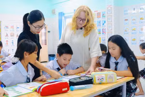 Một tiết học môn Toán bằng tiếng Anh tại Trường Phổ thông Duy Tân. (Ảnh: Nhà trường cung cấp)