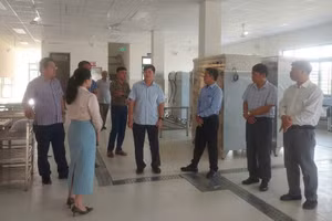 Lãnh đạo tỉnh Đắk Lắk kiểm tra công tác chuẩn bị khai giảng.