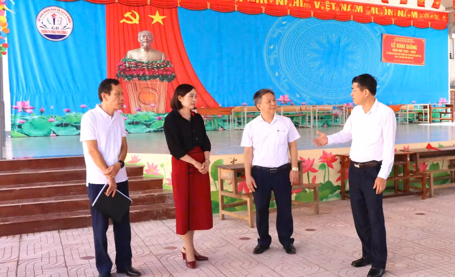lap-khoang-trong-chuyen-mon-cua-can-bo-giao-duc-cap-xa.jpg