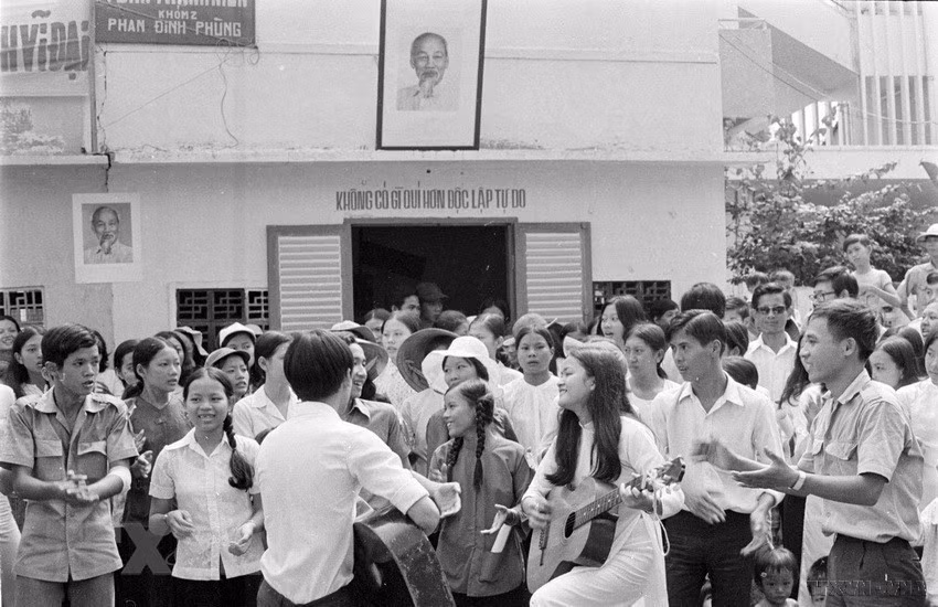 bo-giao-duc-thu-nho-cua-mien-nam-ngay-ay-3.jpg