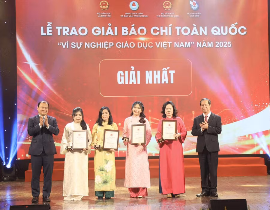 dau-an-nhan-van-va-cam-hung-nghe-nghiep-7.jpg