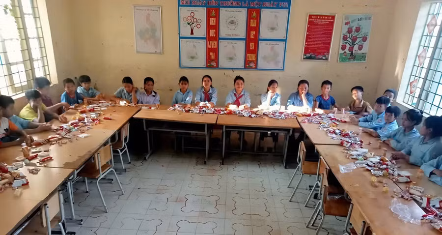 hanh phuc khi gap lai tro (5).jpg