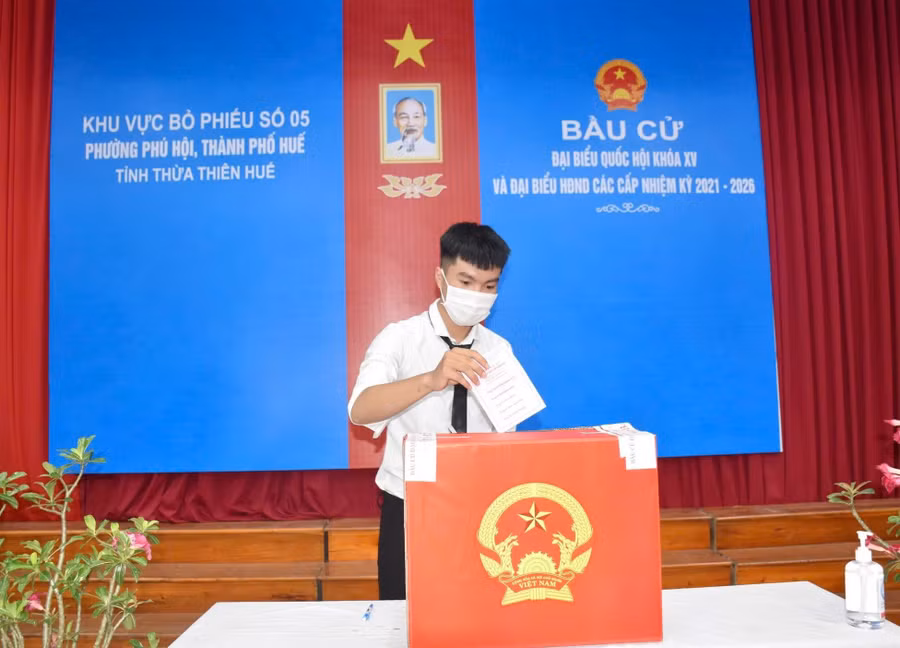 tieng-noi-nguoi-tre-truoc-ngay-hoi-non-song-1.jpg
