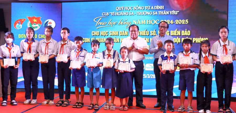 chap-canh-uoc-mo-cho-hoc-sinh-dan-toc-thieu-so-1.jpg