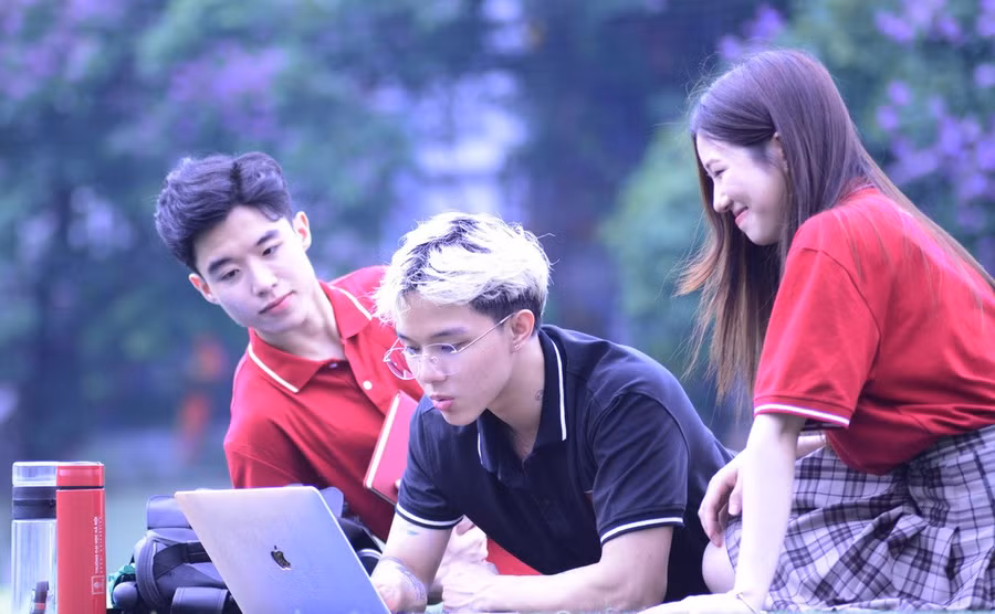 Sinh viên Trường Đại học Hà Nội. Ảnh: NTCC