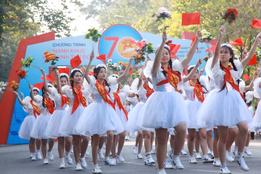 lang-dong-nhung-thanh-am-tri-an-1.jpg