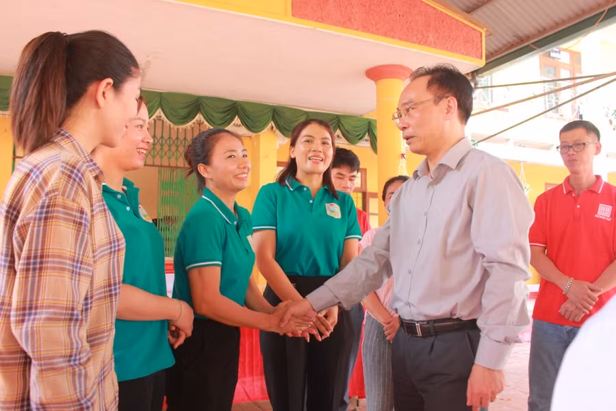 dung day sau lu 7.jpg