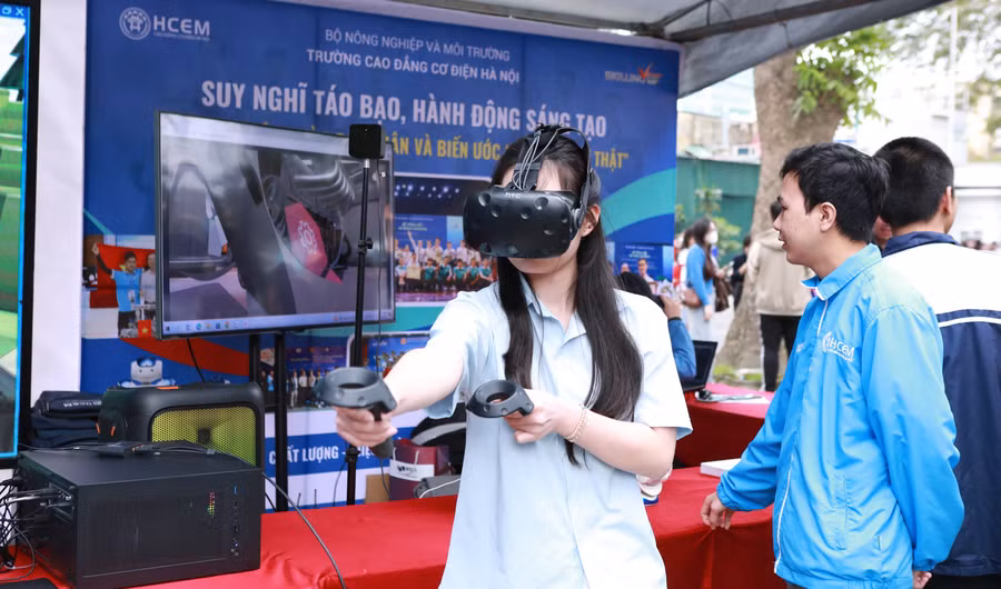 truong-nghe-day-manh-so-hoa-dao-tao-1.jpg