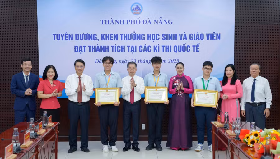 truong-chuyen-thieu-hoc-sinh-1.jpg