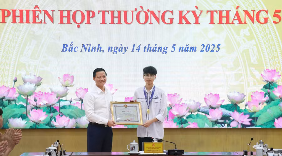 khat-vong-chinh-phuc-dinh-cao-tri-thuc-2.jpg