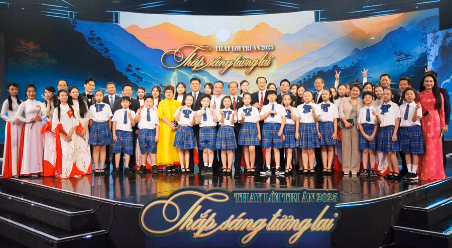 hanh-trinh-thap-sang-tuong-lai-2.jpg