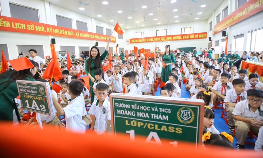 Học sinh Trường Tiểu học và THCS Hoàng Hoa Thám (Bắc Ninh).