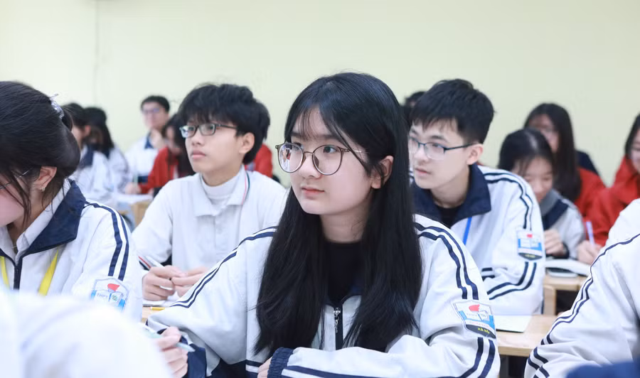 Một giờ học trên lớp của học sinh Trường THPT Hoài Đức A, xã Hoài Đức, Hà Nội. Ảnh: Đình Tuệ