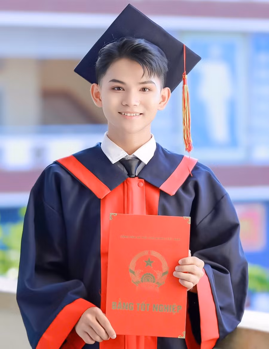 hoc-sinh-vung-kho-do-thu-khoa-su-pham-1.jpg
