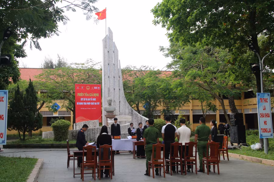 canh-tinh-ve-ma-tuy-hoc-duong-2.jpg