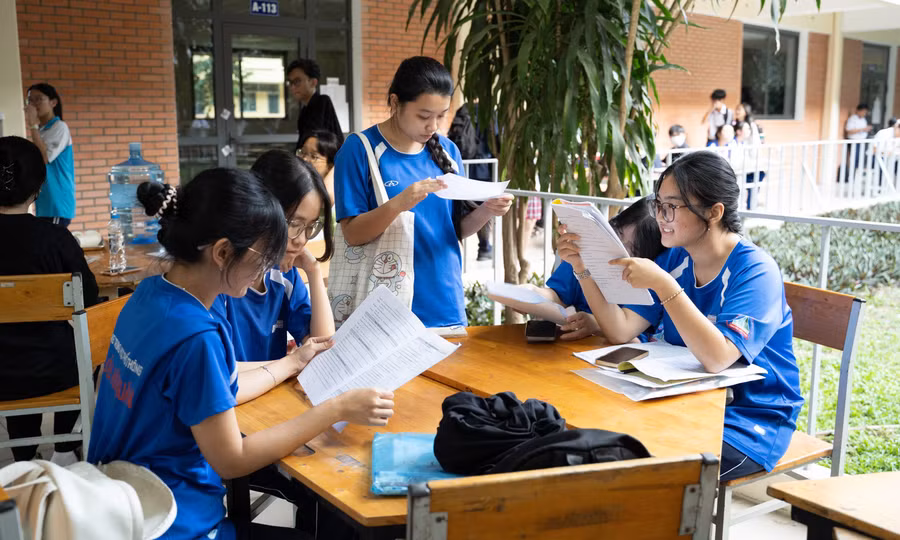 Học sinh tham dự một kỳ thi đánh giá năng lực năm 2025 tại TP Hồ Chí Minh. Ảnh: UTE
