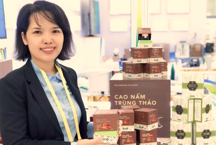 hanh-trinh-lam-chu-cong-nghe-nuoi-trong-dong-trung-ha-thao-2.jpg