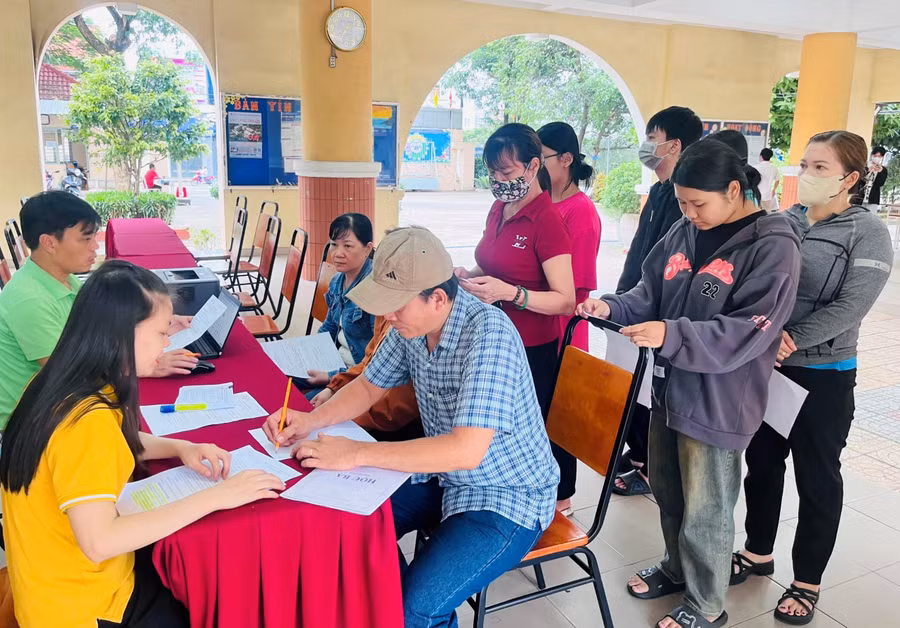tuyen sinh bo sung lop 10 tai tphcm (2).jpg