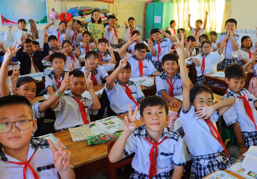 khoi-dau-nam-hoc-moi-trong-khong-khi-lich-su-6.jpg