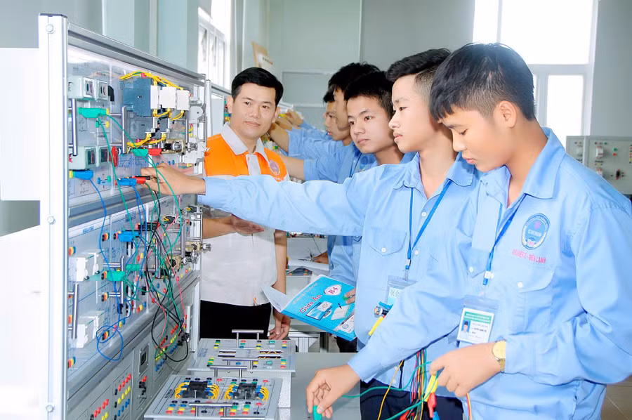 Sinh viên Trường Cao đẳng Cơ khí Nông nghiệp.