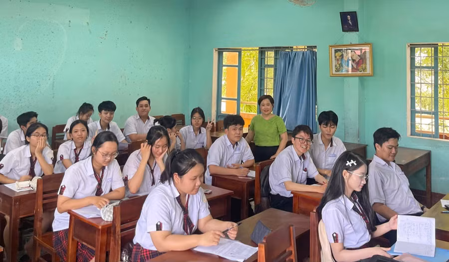 ky-thi-rieng-va-buoc-chuyen-trong-tu-duy-tuyen-sinh-dai-hoc-1.jpg