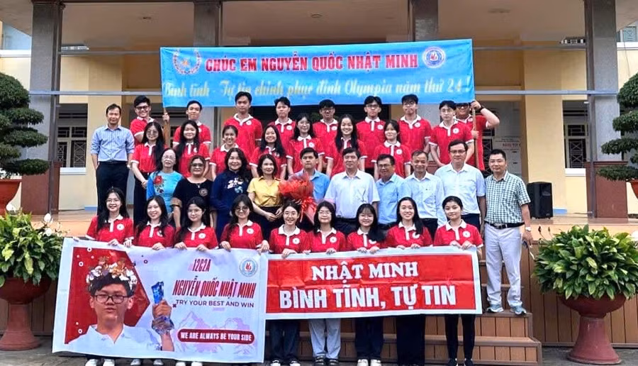 nam-sinh-mang-cau-truyen-hinh-olympia-dau-tien-ve-gia-lai-1-5923.jpg