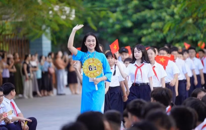 khong-to-chuc-hoi-dong-truong-2896.jpg