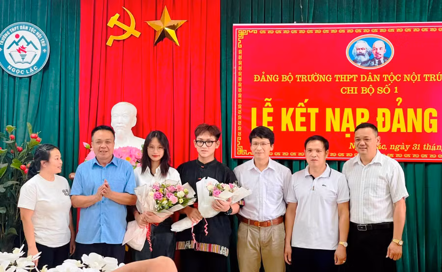 ky tich o ngoi truong mien nui (1).jpg