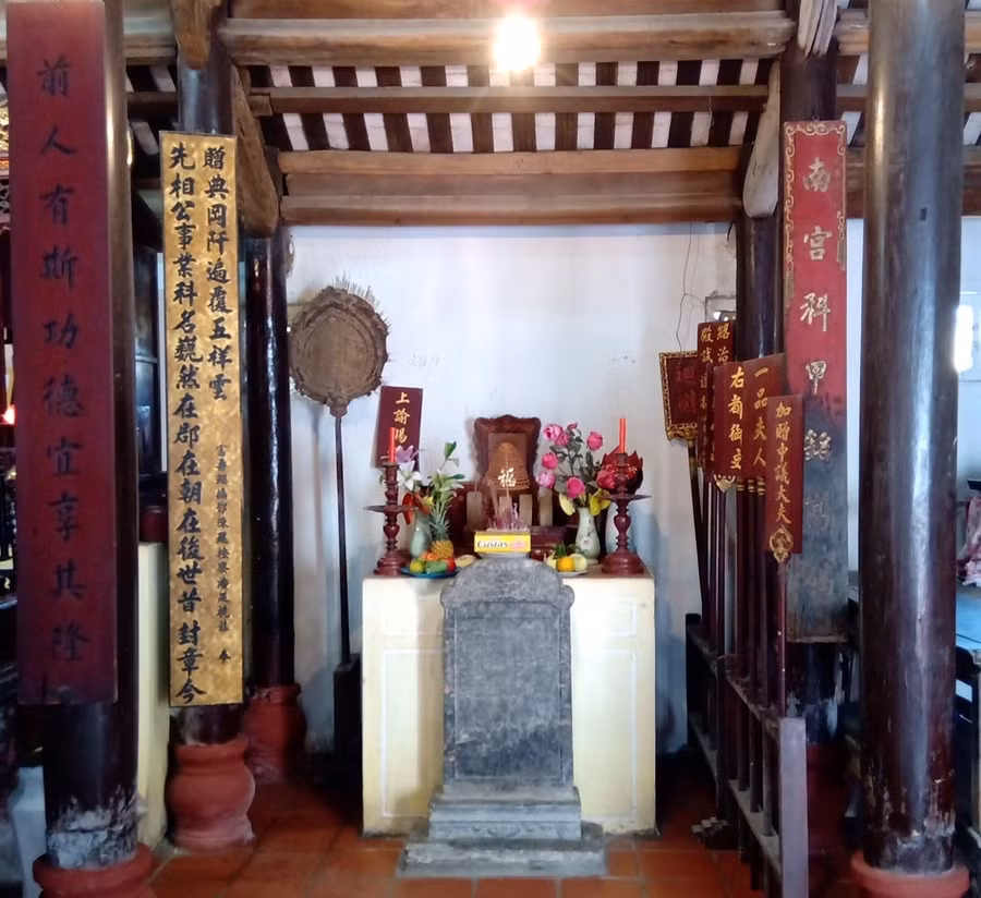 vi-dai-khoa-co-biet-tai-cam-quan-dep-giac-3.jpg